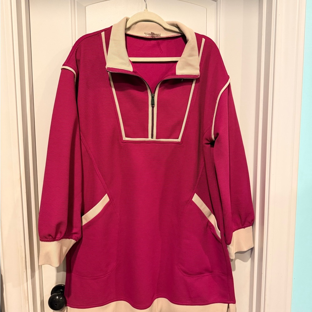 Entro-Zip Front Tunic Top in Fuchsia with Cream Trim-never been worn